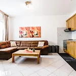 Maestral Apartment